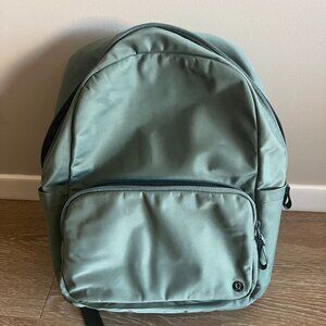 Lululemon Everywhere Backpack 22L